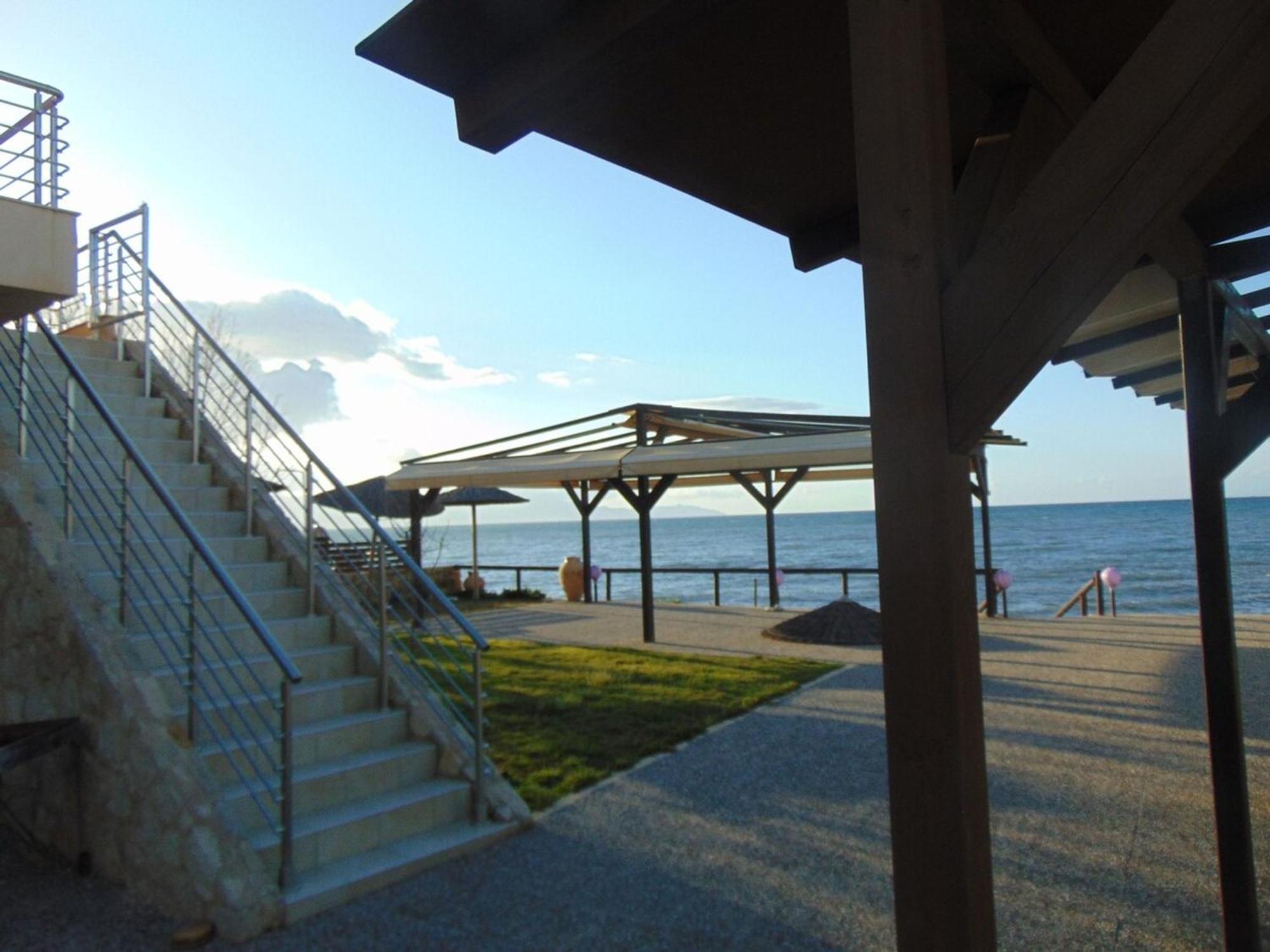 Comfy Beachfront Litinas Casa With Seaview خانيا المظهر الخارجي الصورة
